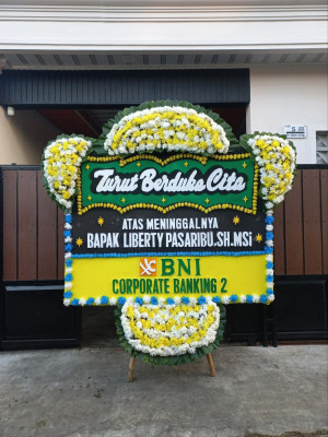 Papan Bunga Duka di Poyowa Besar Dua